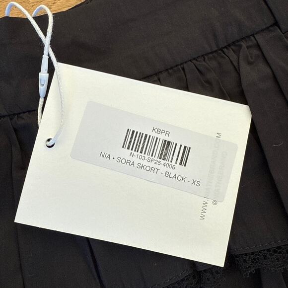 NIA - Sora Tiered Frill Lace Trim Mini Skort in Black - Picture 3 of 6